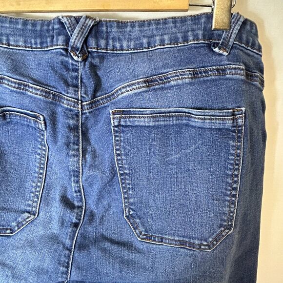 Democracy Blue Medium Wash Mid-Rise Seamless Ankle Skimmer Jeans Size 18W - Picture 9 of 14